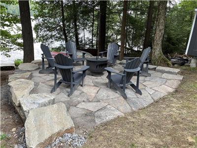 BAY LAKE COTTAGE, COZY CABIN, LARGE PRIVATE LOT, INTERNET, STEPS TO THE WATER, CLOSE TO HUNTSVILLE