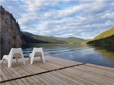 The Lake House - Summer & Winter Multifamily Getaway: Swim, Ski, Bike, Fish...Relax & Connect