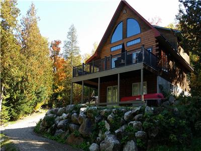 Log Cottage on Sinclair Lake