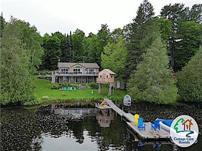 Brady Lake Wildwood - The ultimate family cottage for fun, sun, and games - Starlink WiFi