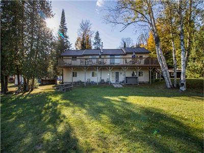 REDUCED RATES - SPRING & SUMMER BOOKINGS AVAILABLE NOW! - Sandy Maple Lakefront Cottage