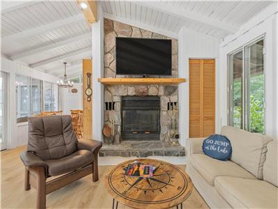 Cozy Lake Muskoka cottage, you'll want to stay longer