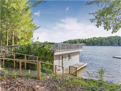 Cozy Lake Muskoka cottage, you'll want to stay longer