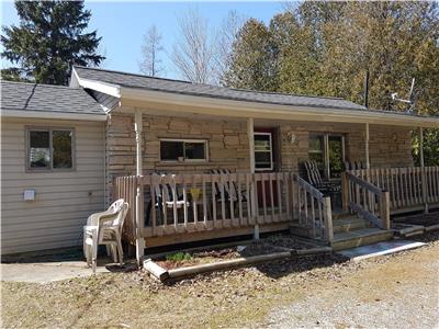 Tobermory, Bruce Peninsula / Lake Huron, Ontario Cottage ...