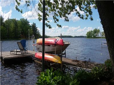 AUGUST 27-SEPT 3rd LAST MINUTE AVAILABILITY !! Luxury Waterfront Home on the Miss