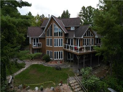 Calabogie Lake - Large Upscale Home - Major's Landing - JUNE END OF SCHOOL 4-DAY SPECIAL OFFER