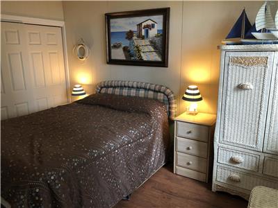 WEEK OF JULY 19-26 IS STILL CURRENTLY AVAILABLE !  Kincardine Direct Lakefront Cottage on Lake Huron