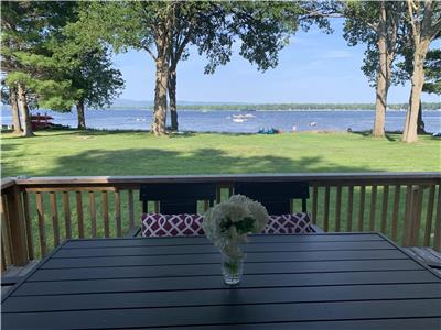 Waterfront cottage at 202 Baillie Street, Constance Bay Ontario, K0A 3M0