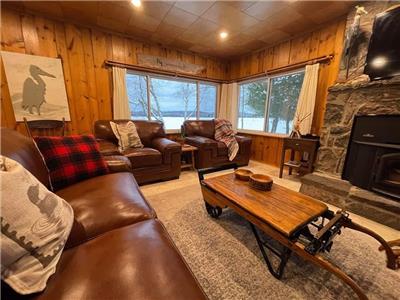 Beach Point Cottage Co. - BEACH HOUSE ...  Kennisis Lake  -  Mid week March - 200$ / night !!