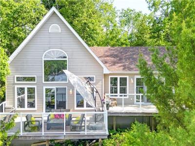 Granite Cove Cottage - Kennebec Lake, Central Frontenac, ON
