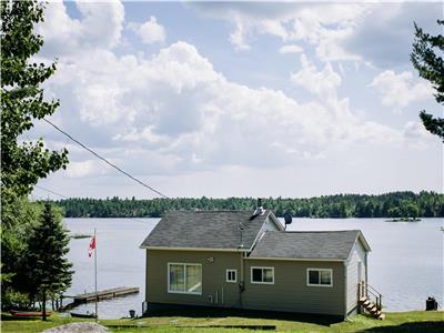 Discover Back Bay! Waterfront cottage on Lake Nipissing.   Fishing, Family & Fun