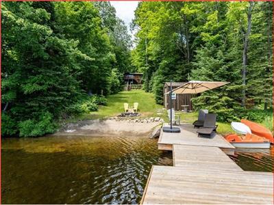 Bay Lake Rental Cottage, Huntsville, Muskoka** Winter and Spring stays: Aug 31, 2024 available
