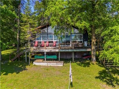 Boat access cottage on methodist island near honey harbour