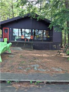 Lakefront Cottage - Val des Monts, Que. - 37Klms or 23 miles from Parliament Hill $1500. weekly