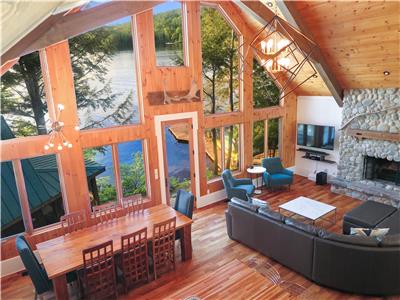 Lakefront Luxury Cottage in Muskoka | Hot Tub & Games Room