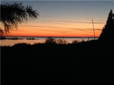 Dover Shores Waterfront Cottage