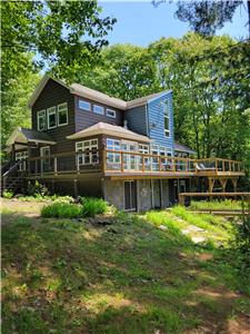 Majestic S/W Facing Lake Front Cottage On Prestigious Redstone Lake (Discounted Rate 07/04-07/11)