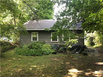 Private Beachfront Cottage, Lake Huron