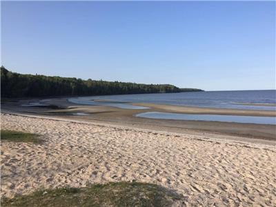 Lake view,  big beach and harbor within walking distance only steps to small beach