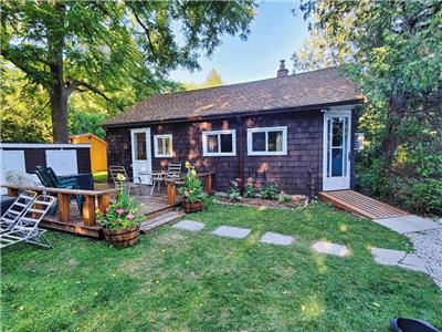Will'O'Wisp: Classic Bayfield Cottage! Near the Lake! No Fees or Cleaning Charges!