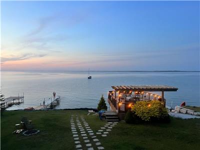 Waterfront Vacation Oasis on Georgian Bay