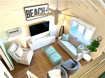 Dreamy Modern Cottage, Picture Perfect Sunsets, Sandy Beach & Luxury Amenities