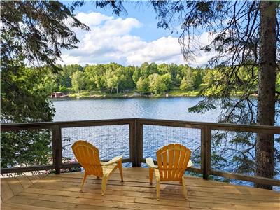 Relaxing Lakefront Cottage - Wifi - 3 Bed 2 Bath - Sleeps 6 - Swim/Canoe/Kayak/Fishing