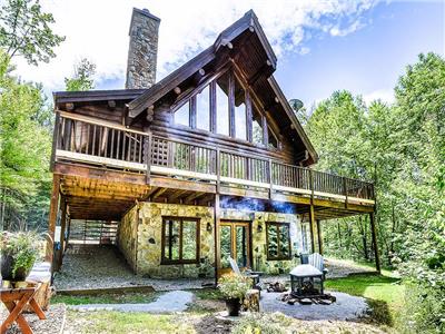 Waterfront Fully Equipped 5 Bedroom Cottage | Blueberry Lake Access / Spa / Fireplace / Pool Table