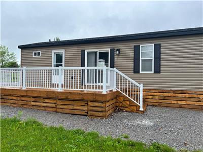 Kawartha Lakes Resort Cottage - 2 Bedrooms With Double Bunks/Dinette, Move-in-ready! Sleeps 8