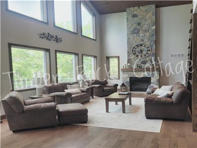 Timber Rock Cottage - Spring 2023 Available ... Fall/Winter Availability at NEW PRICES