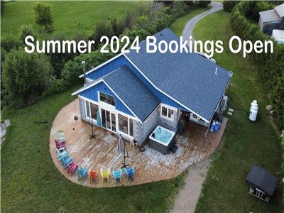 Barry's Bay's Bellevue - Acre Waterfront Estate- 2024 Summer Availability