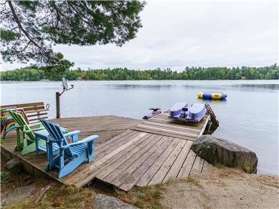 Come From Away - Family-Friendly 4-Season Waterfront Cottage on a Quiet, Weed-Free, Clean Lake