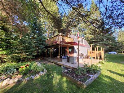 Cozy waterfront cottage, 2 hours from GTA, dog-friendly