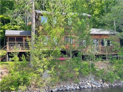 Family Cottage Getaway in the Kawartha Highlands!
