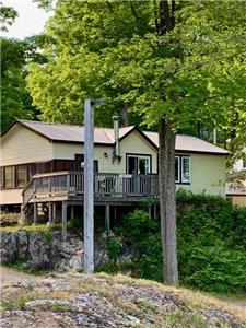 The Cranks Roost:  Two Bedroom Cottage on Crow Lake