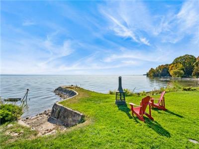 Waterfront Cottage By Simcoe With Hot Tub & Sauna