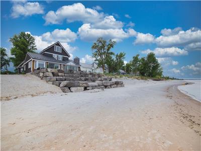 White Sands Cottage... Pristine Lakefront on Lake Huron! No Fees or Cleaning Charges!