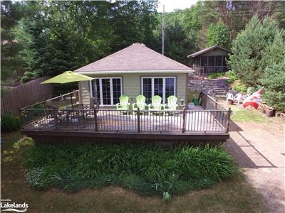 Waterfront Four Season Cottage with Bunkie and Haliburton Room