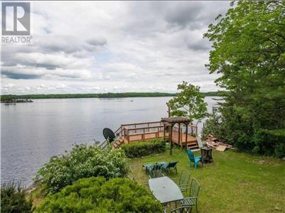 All-season waterfront cottage for sale near Kingston Ontario