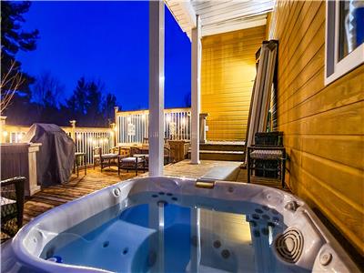 Ski Loft with Hot Tub | Trailhead Lake House