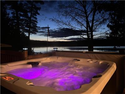 White Lake waterfront cottage with the hot tub and 85