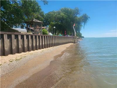 Waterfront Cottage with 80 feet of private beach at Lake Erie