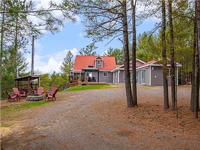 Loon Lookout - Beautiful Waterfront Cottage w/ Sauna, Amazing Views, AC, Wi-Fi