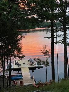 Labour Day Wknd and Sept/Oct Booking Available*Haliburton*5Bdrm*Sweeping-views*Waterfront