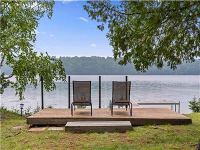 Sand Lake Oasis -Beautiful 3Br Waterfront Cottage w/ Lots to Do!