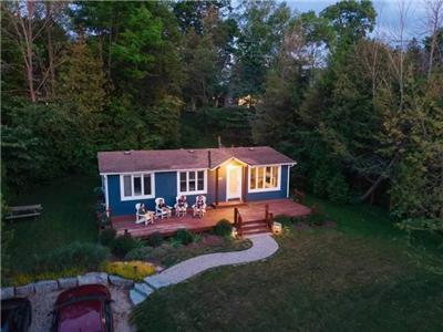 Kincardine Cottage, Attractive, Relaxing, Lakefront Getaway - The WATERMAN