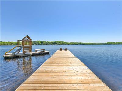 The North Shore-Waterfront-Free Play Arcade Onsite- Prestine Waterfront- 20 Ft Deep off the Dock!!!