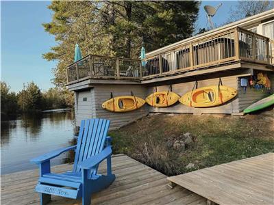 Riverside Paradise - Modern Waterfront Retreat Cottage in the Kawarthas with a Hot Tub