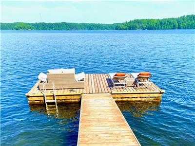 *LOONS LANDING * Gull Lake PRIVATE 2 Cottages + Sauna + Fishing + 700 FT Lake Frontage