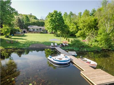 Newly Renovated Family Waterfront Cottage w/Hot Tub and Wood Stove